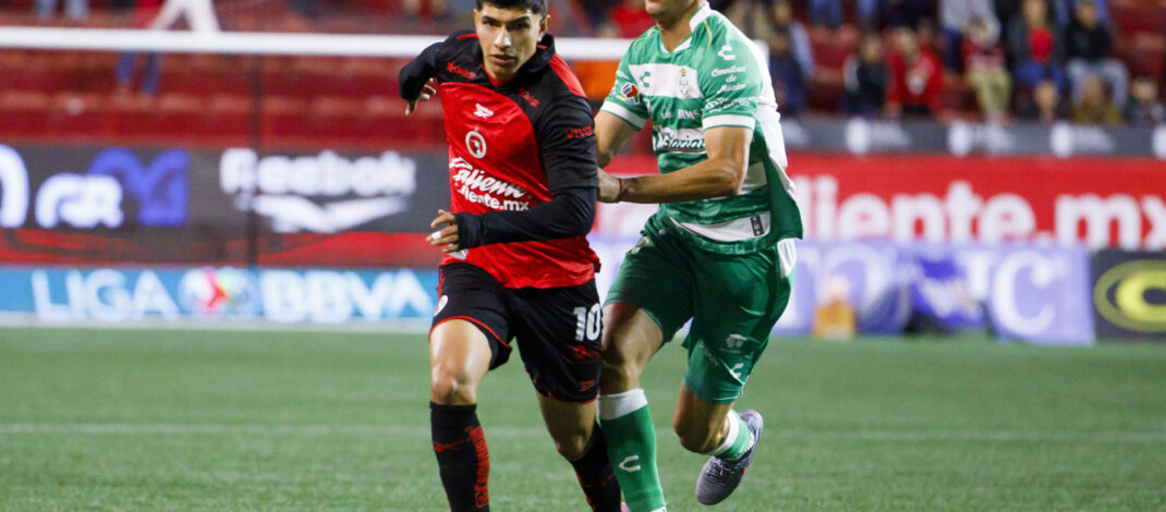SE LE APARECIO EL SANTO A LOS XOLOS Y PIERDEN 2 – 1