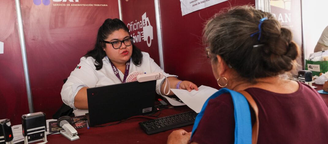Ventanilla Única Estatal Móvil llega a Dzilam González con más de 150 trámites