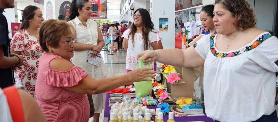 Semujeres y Fundación ADO impulsan a artesanas de cinco estados con feria en Mérida