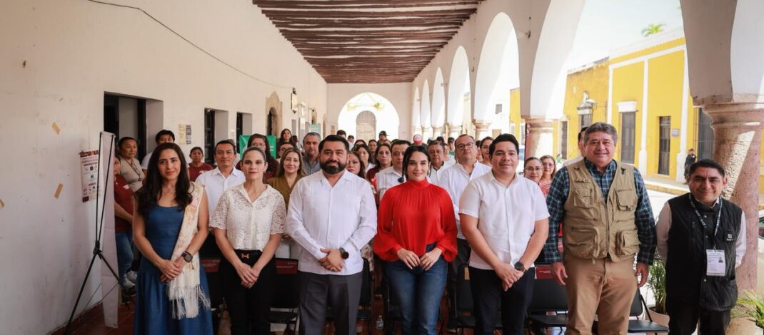 Más de 150 trámites, ahora más cerca de las familias de Izamal