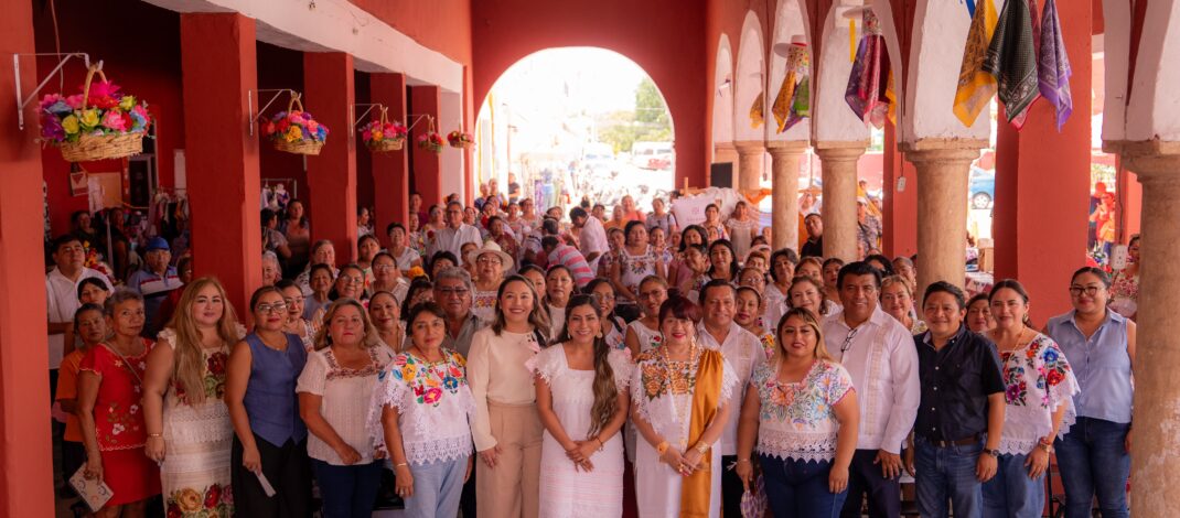 DIF Yucatán reconoce talento y aprendizaje de participantes en talleres comunitarios 