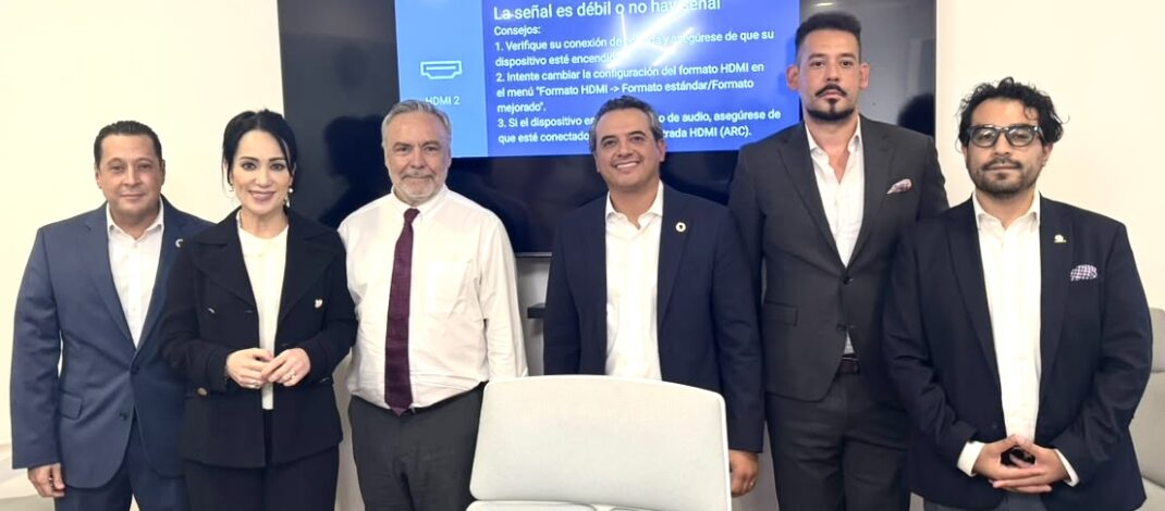 Tijuana, B.C., a 21 de septiembre de 2026   *El organismo plantea dar permanencia a los estímulos de la frontera, actualizar el subsidio al empleo y permitir la deducción plena de prestaciones laborales.   Lleva Canacintra al Congreso cambios fiscales para empleo formal   La Cámara Nacional de la Industria de la Transformación (Canacintra) Tijuana presentó una propuesta de reforma fiscal que busca favorecer la generación y permanencia del empleo formal, así como ampliar la base de contribuyentes frente al crecimiento de la economía digital, sin crear nuevos impuestos ni aumentar las tasas existentes.   El C.P. Alonso Ibarra Arellano, presidente de Canacintra Tijuana, explicó que, en representación del Consejo Coordinador Empresarial (CCE) de Tijuana y del bloque Canacintra Baja California, se entregó al diputado federal Alfonso Ramírez Cuéllar, planteamientos como el incorporar, de manera permanente a la ley, los estímulos fiscales de la Región Fronteriza Norte.   “Una empresa no puede planear una inversión a veinte años con un beneficio fiscal que no sabe si seguirá vigente el próximo año; no estamos solicitando un beneficio nuevo, sino que el que ya existe tenga permanencia para poder planear, invertir y contratar”, señaló.   En ese sentido, el dirigente solicitó instalar una mesa técnica con el diputado Alfonso Ramírez Cuéllar para desarrollar las iniciativas y estimar sus efectos recaudatorios, mientras que el legislador planteó revisar su viabilidad e impacto sobre las finanzas públicas, el empleo y la actividad económica.   Por su parte, el Mtro. Iván Curiel, titular de la Comisión Fiscal de Canacintra Tijuana, quien coordinó los esfuerzos técnicos para presentar las iniciativas al legislador, detalló que también se propone actualizar el subsidio al empleo para que los trabajadores de la frontera norte puedan acceder a este beneficio, tomando en cuenta las condiciones salariales particulares de la región.   Asimismo, indicó que el tercer planteamiento consiste en permitir que las prestaciones otorgadas a los trabajadores sean 100% deducibles, eliminando la limitante actual de 53%-47% aplicable a los pagos que a su vez son ingresos exentos para los empleados, como parte de una estrategia que busca favorecer mejores condiciones laborales dentro de la formalidad.   “Además de presentar estas solicitudes, llevamos una propuesta para ampliar la base contributiva, de manera que las plataformas extranjeras que generan ingresos cuya fuente de riqueza se encuentra en México contribuyan con el impuesto sobre la renta, como lo hace cualquier empresa mexicana”, explicó Iván Curiel.   Para concluir, el especialista señaló que el objetivo es actualizar el marco fiscal frente a los nuevos modelos de la economía digital y generar condiciones de mayor equidad entre empresas nacionales y extranjeras, por lo que las propuestas fueron planteadas para su consideración dentro del análisis del Paquete Económico 2027.