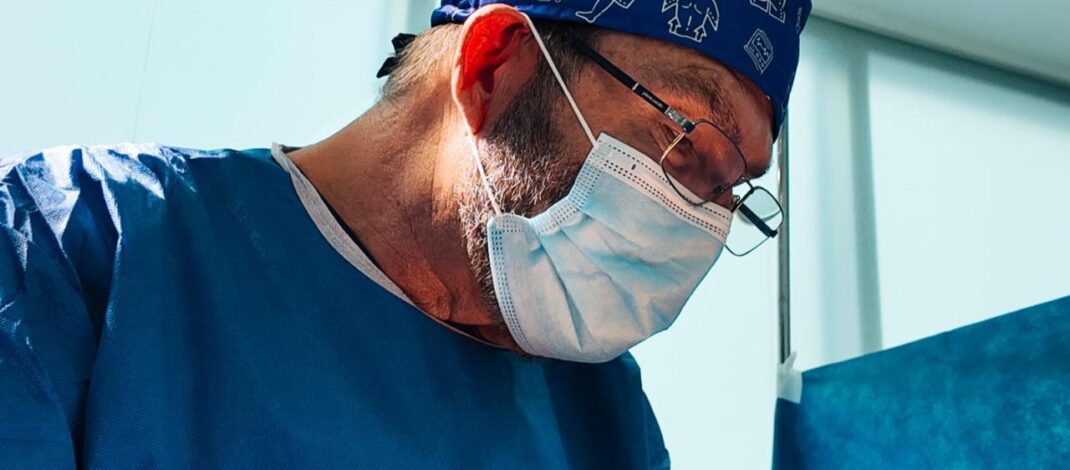Llaman a verificar certificación de cirujanos  antes de someterse a procedimientos plásticos 